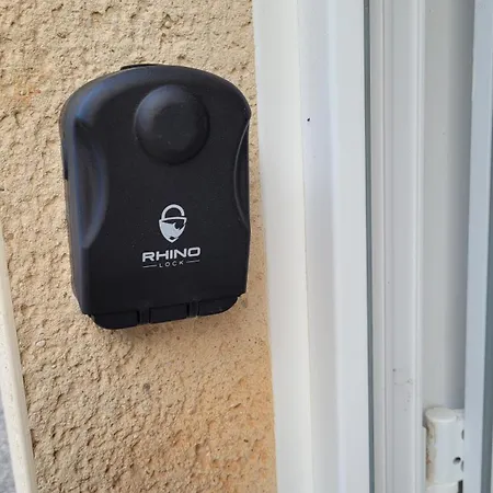 Maison 1 Chambre Wifi Et Parking Gratuit *