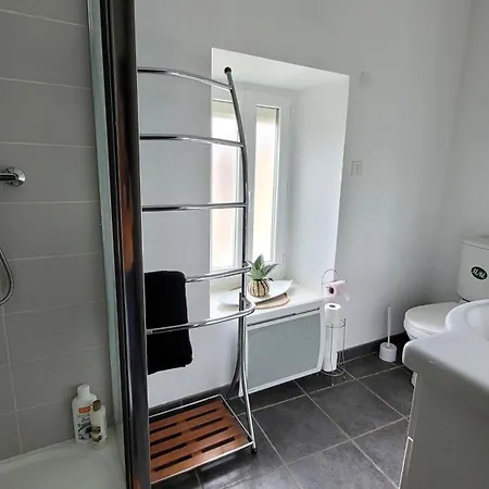 Maison 1 Chambre Wifi Et Parking Gratuit Feriehus